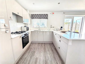 Kitchen- click for photo gallery